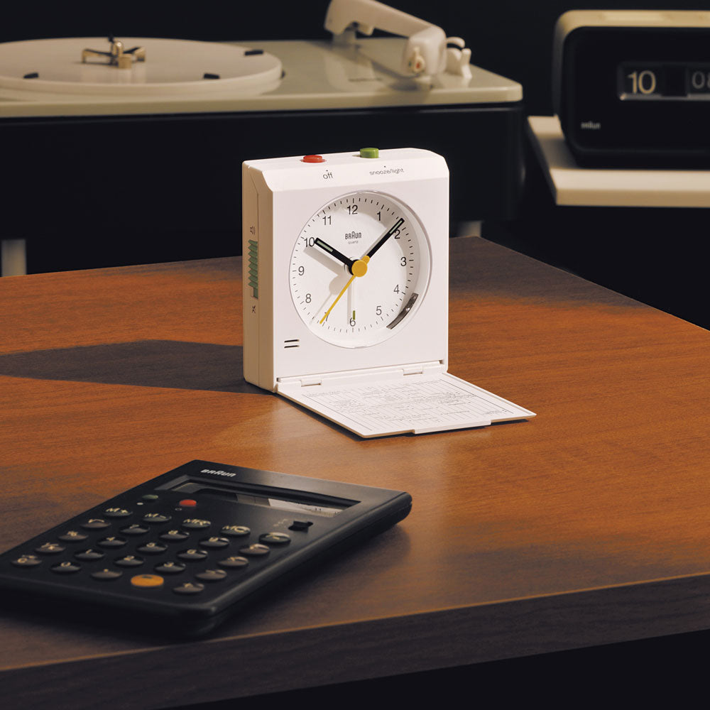 ブラウン BRAUN トラベルアラームクロック BC05 目覚まし時計 置時計