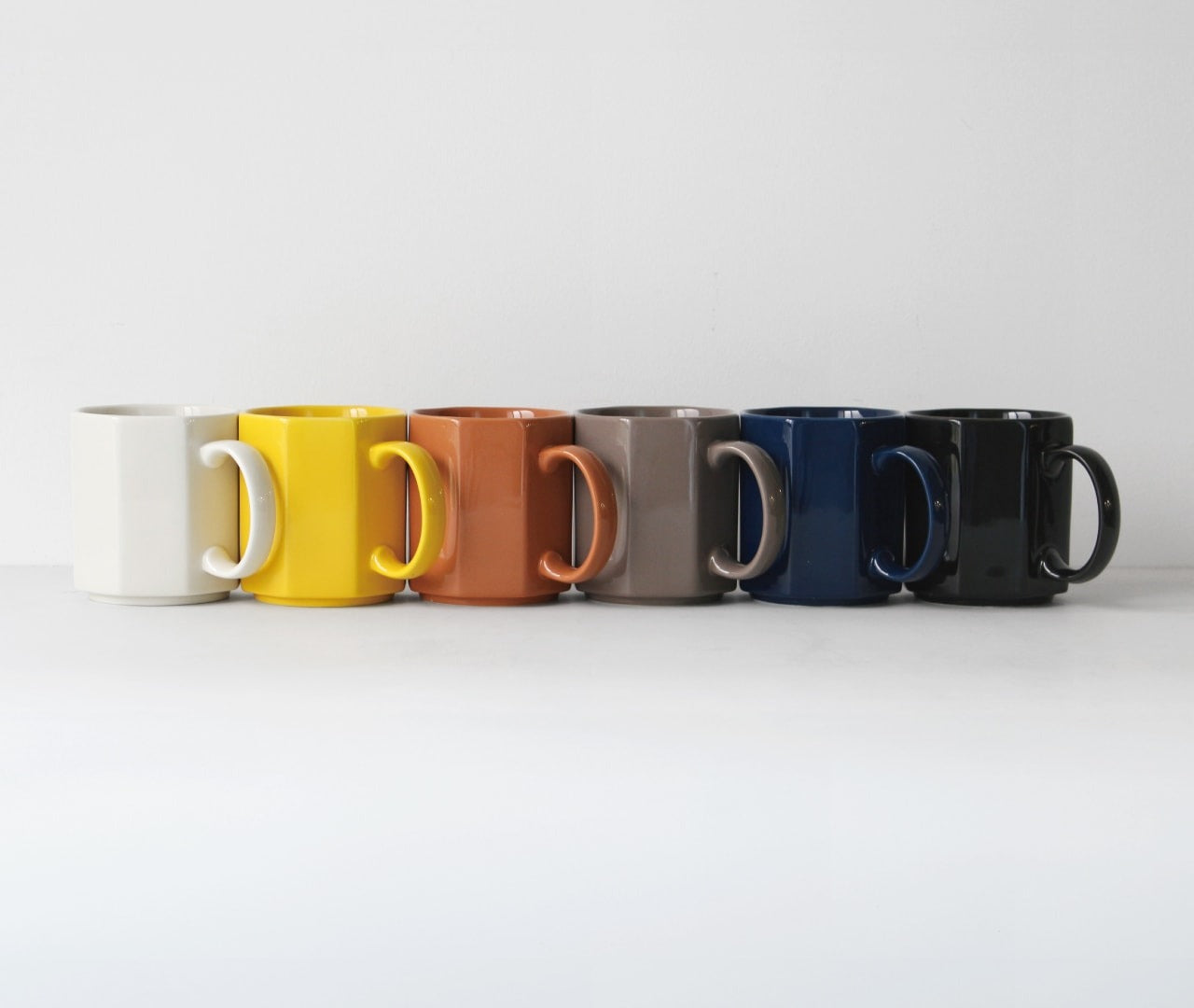 ポーセリン メジャリング マグ カップ PORCELAIN MEASURING MUG 300ml DETAIL