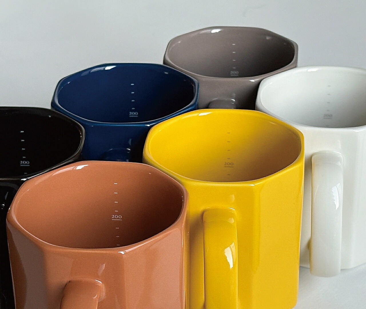 ポーセリン メジャリング マグ カップ PORCELAIN MEASURING MUG 300ml DETAIL