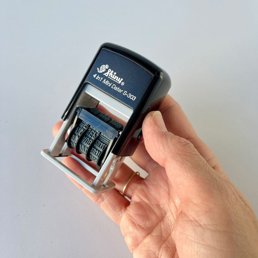 シャイニー 日付 & 確認メッセージ ミニデーター S-303 Shiny 4in1 Mini Dater
