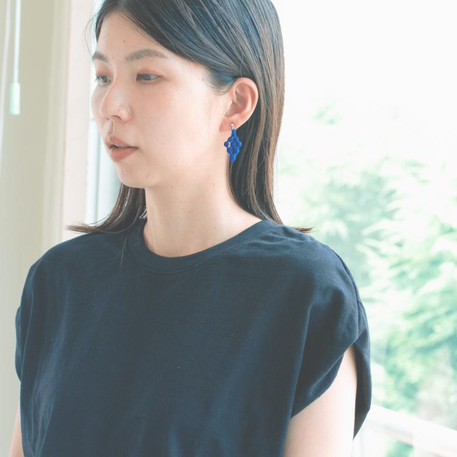 OOO トリプルオゥ アーガイルピアス 刺繍 糸