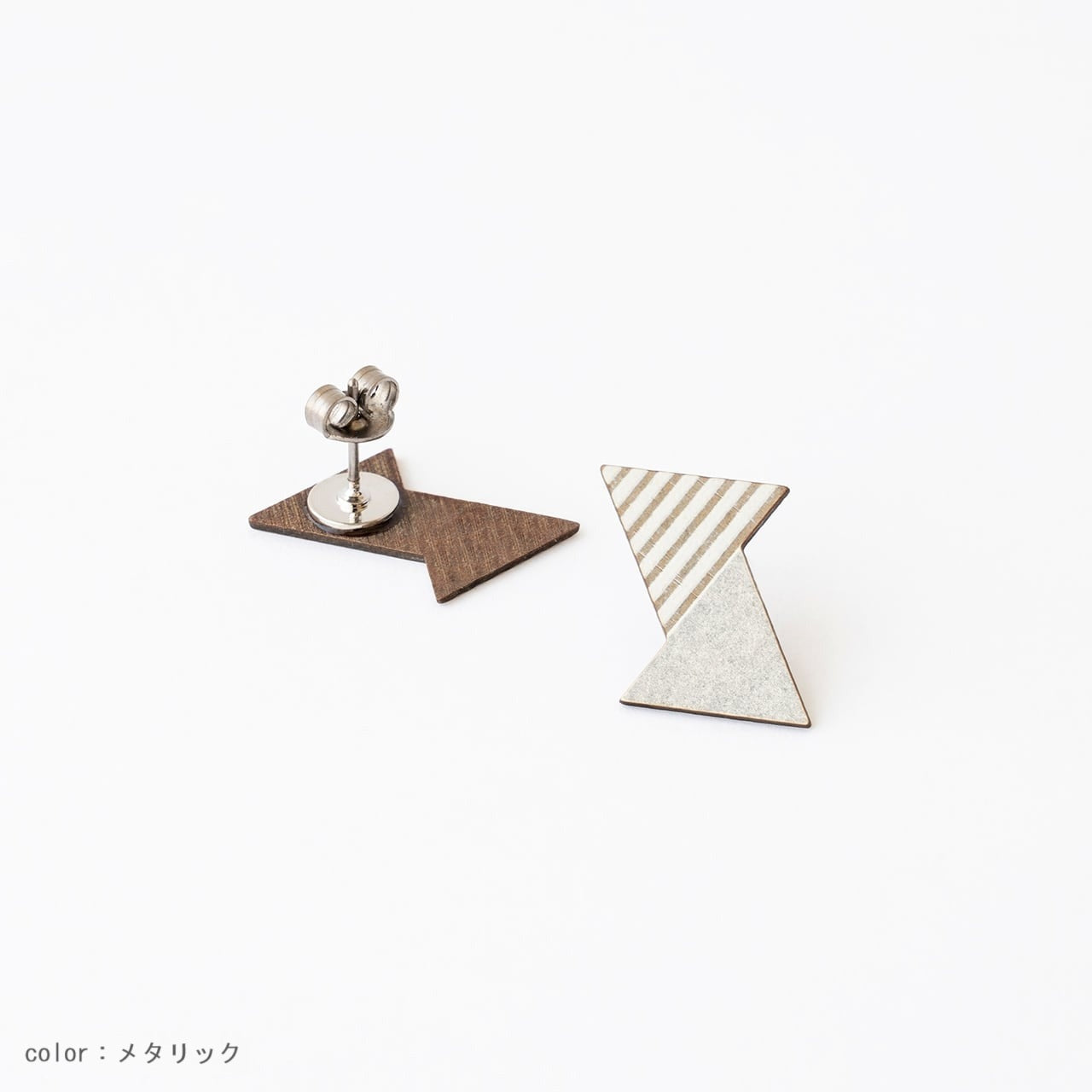 me+ ミプラス ピアス M トライアングル