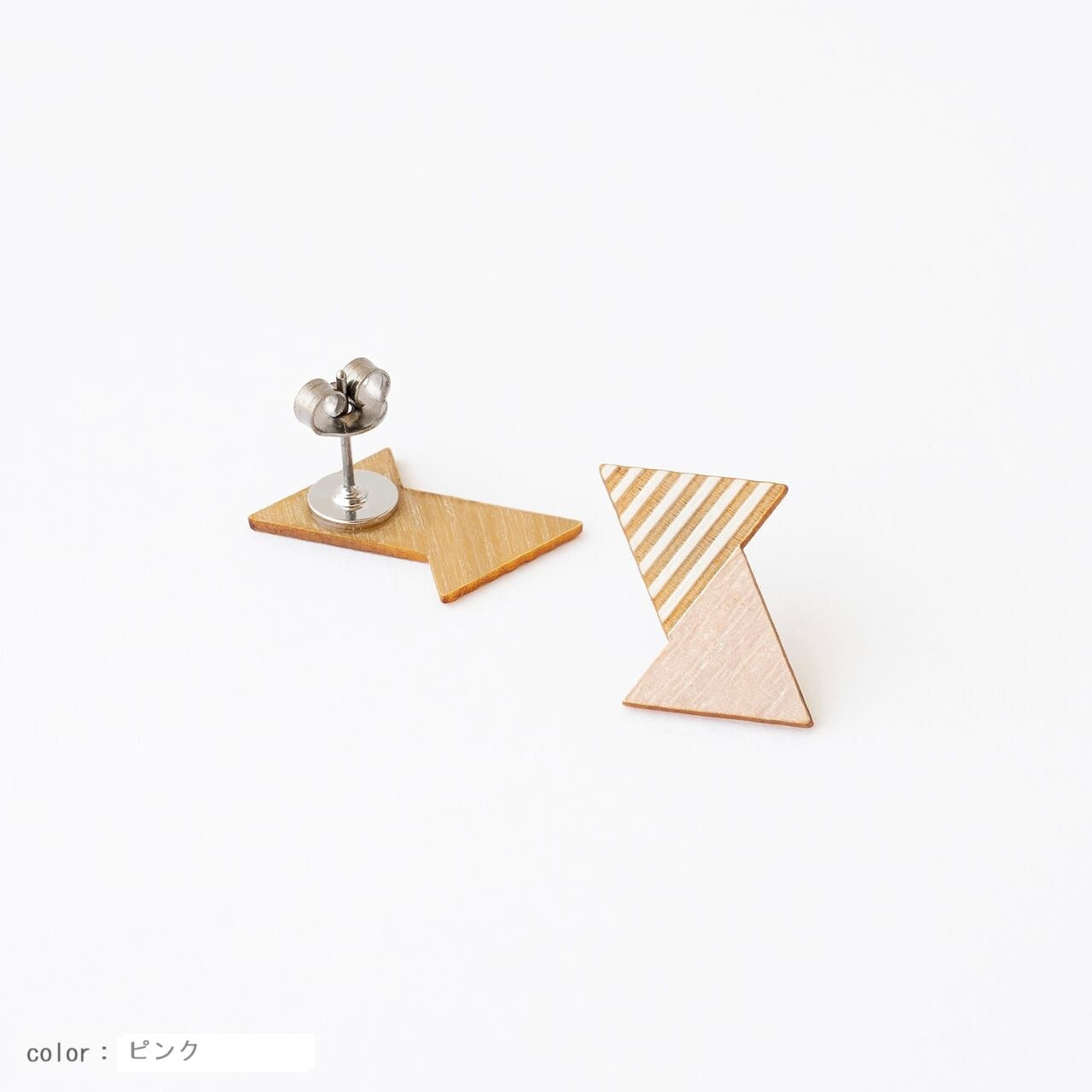 me+ ミプラス ピアス M トライアングル