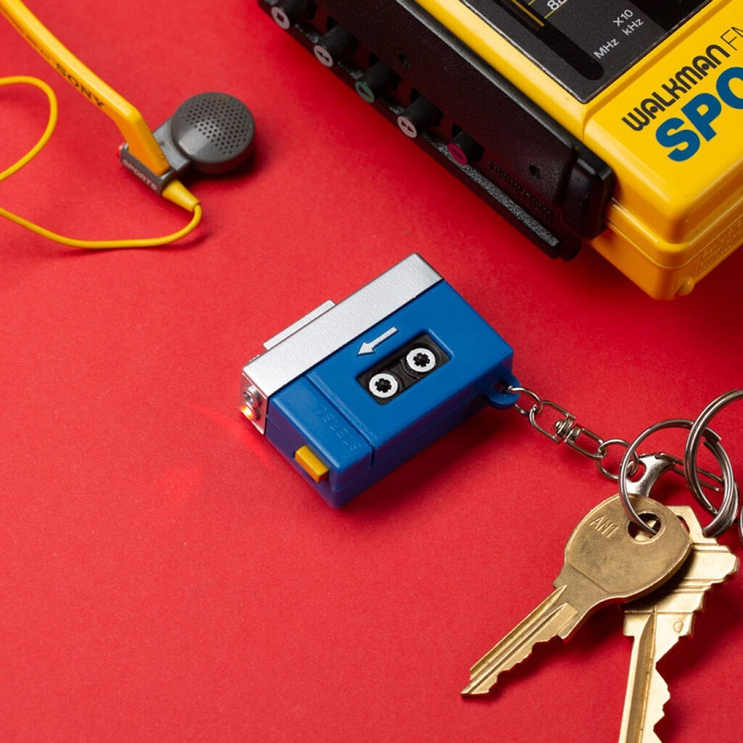 カセットプレーヤー型 キーホルダー Tape Player LED Keychain KIKKERLAND