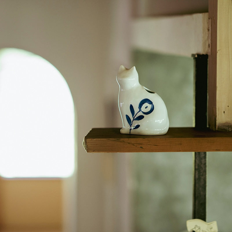 アマブロ　ひがしちか「愛編む磁器猫」 フラワーベース　amabro