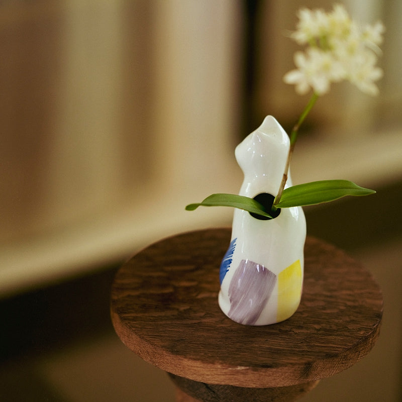 アマブロ　ひがしちか「愛編む磁器猫」 フラワーベース　amabro