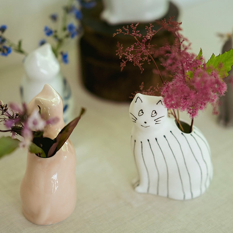 アマブロ　ひがしちか「愛編む磁器猫」 フラワーベース　amabro