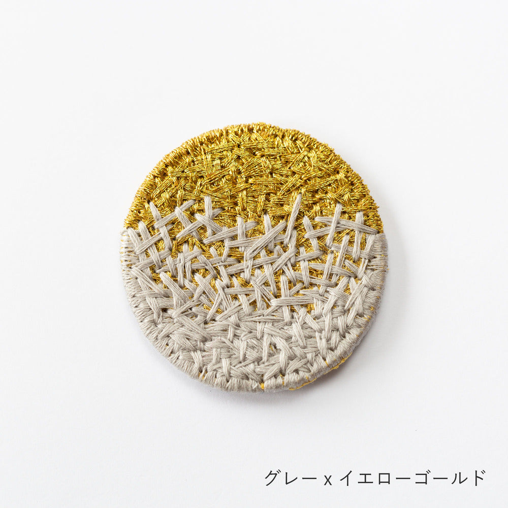 OOO トリプルオゥ グラデーションブローチ 刺繍 糸